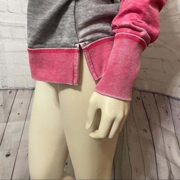 Breast Cancer Awareness Sweater size large. Zen by J.America - Picture 5 of 16